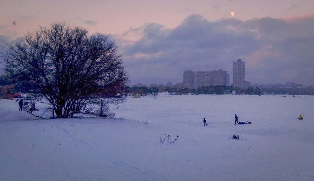 Русские забавы под луной...