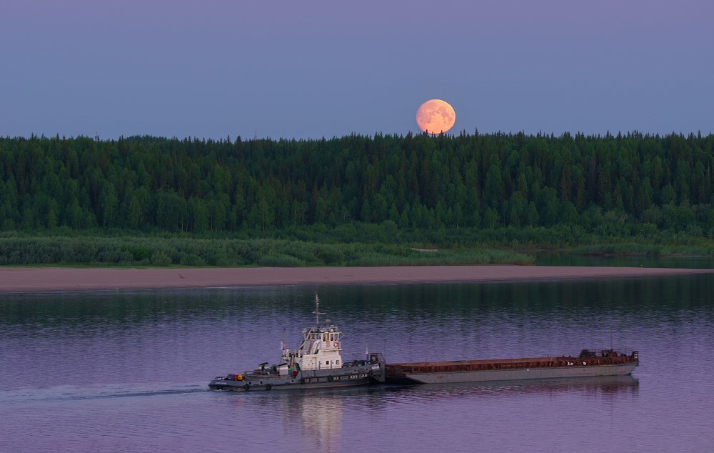 По ночной реке Печора