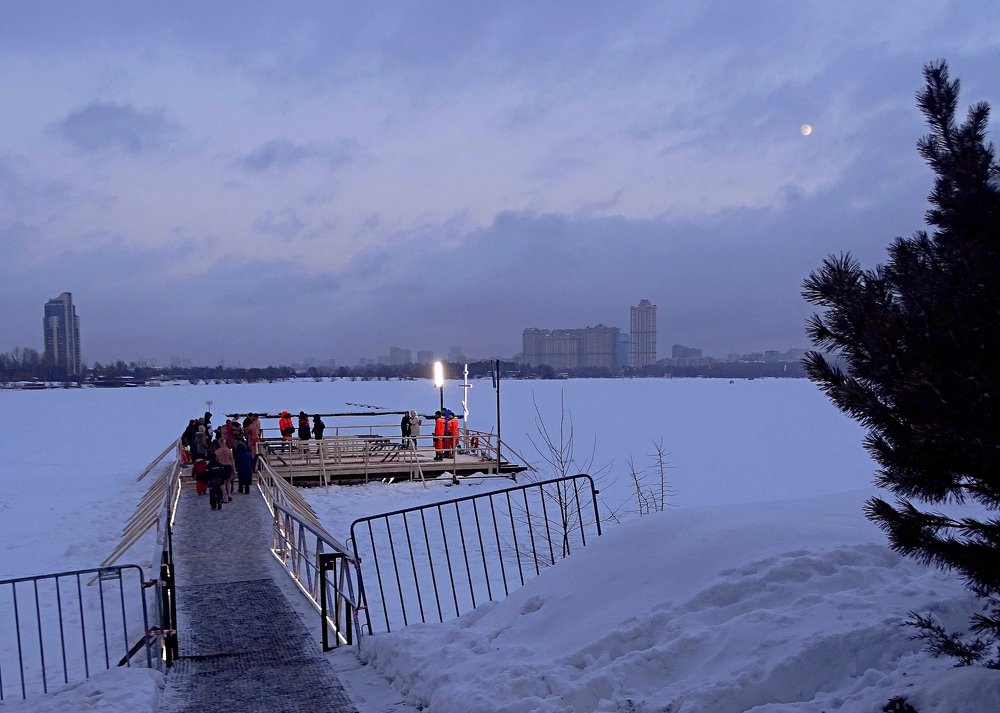 Крещение под луной...
