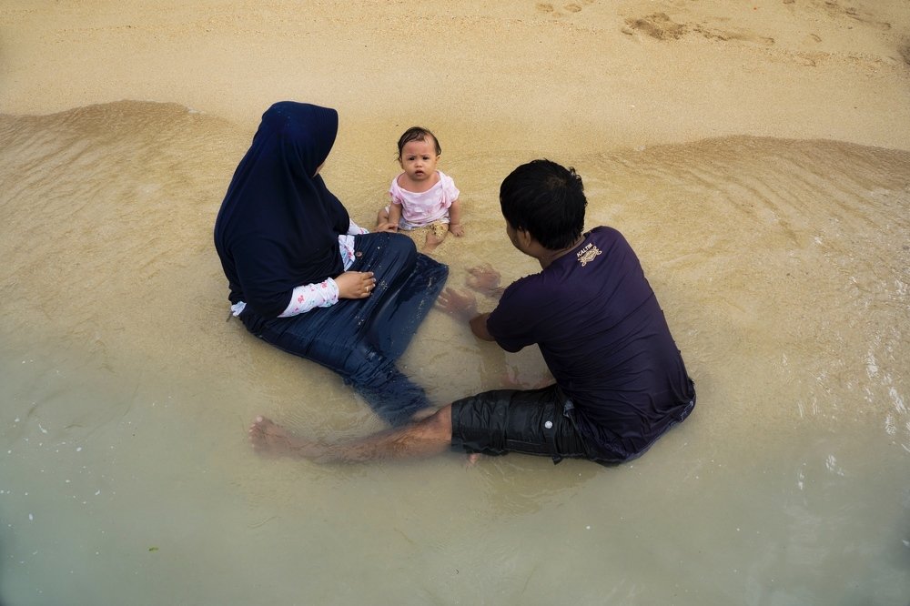 Photograph by Frans Patadungan