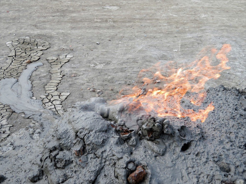 Flamed gas from volcano