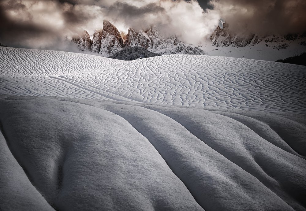 Photograph by Eddie Adamov