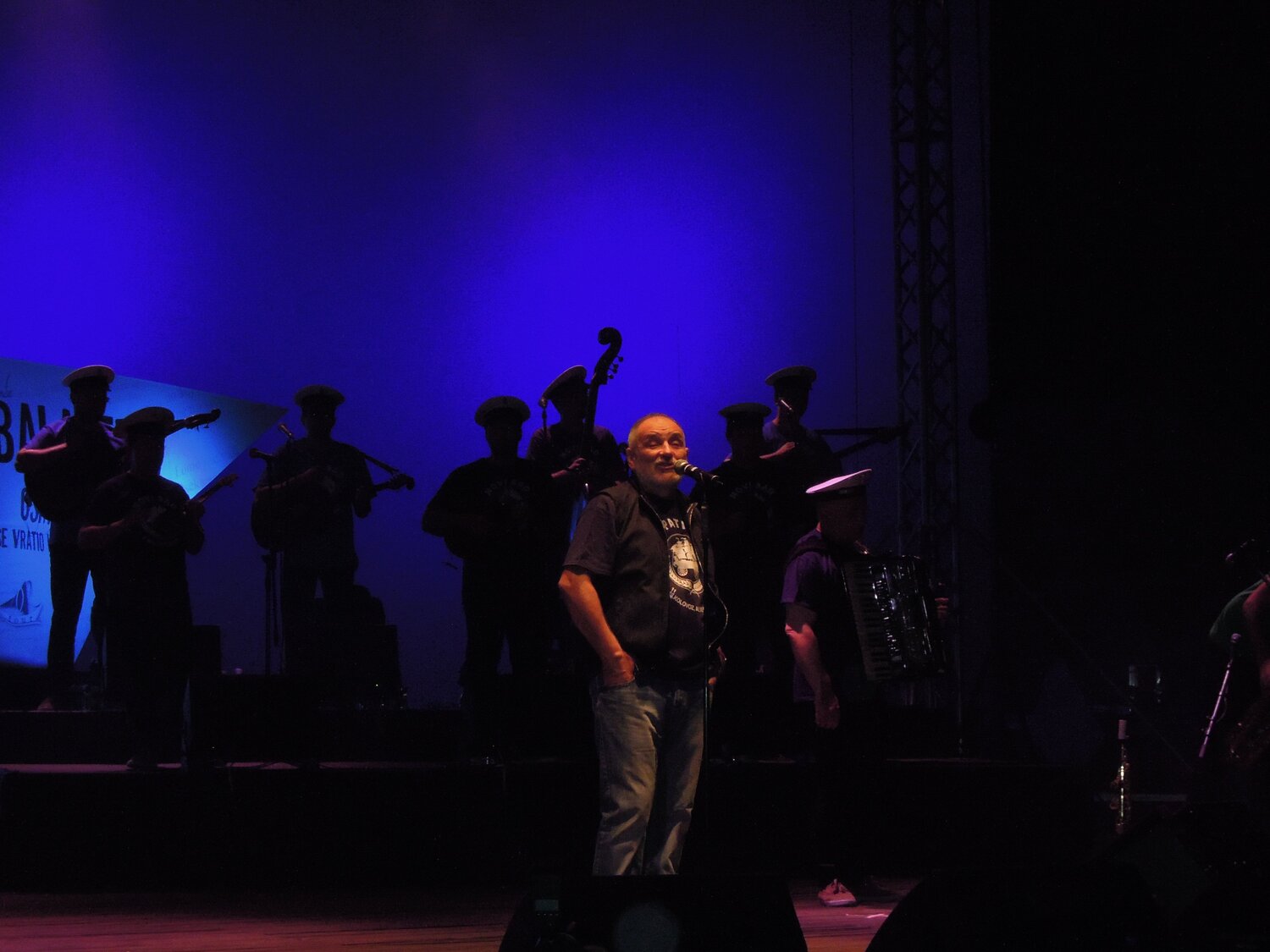 Photo #3928140