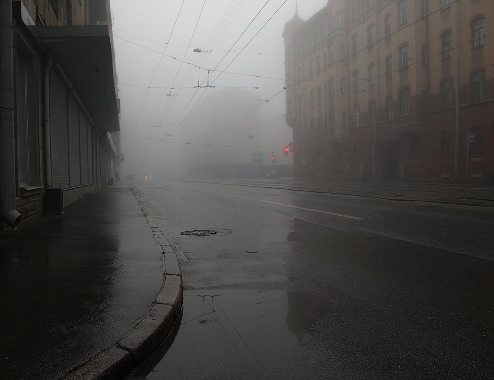 Утро на Петроградской.