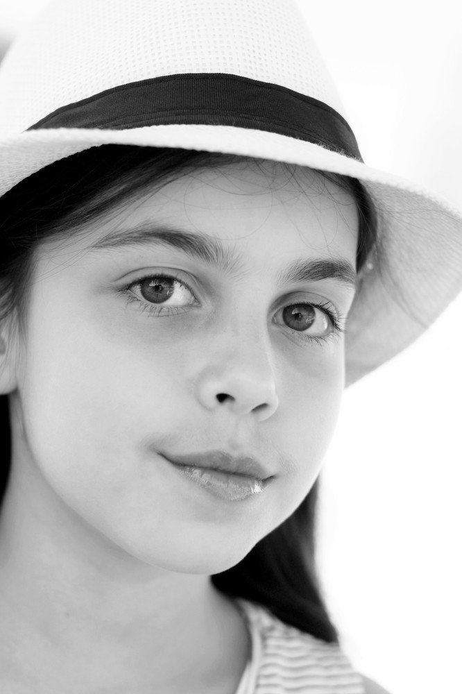 Black & white portrait of a girl