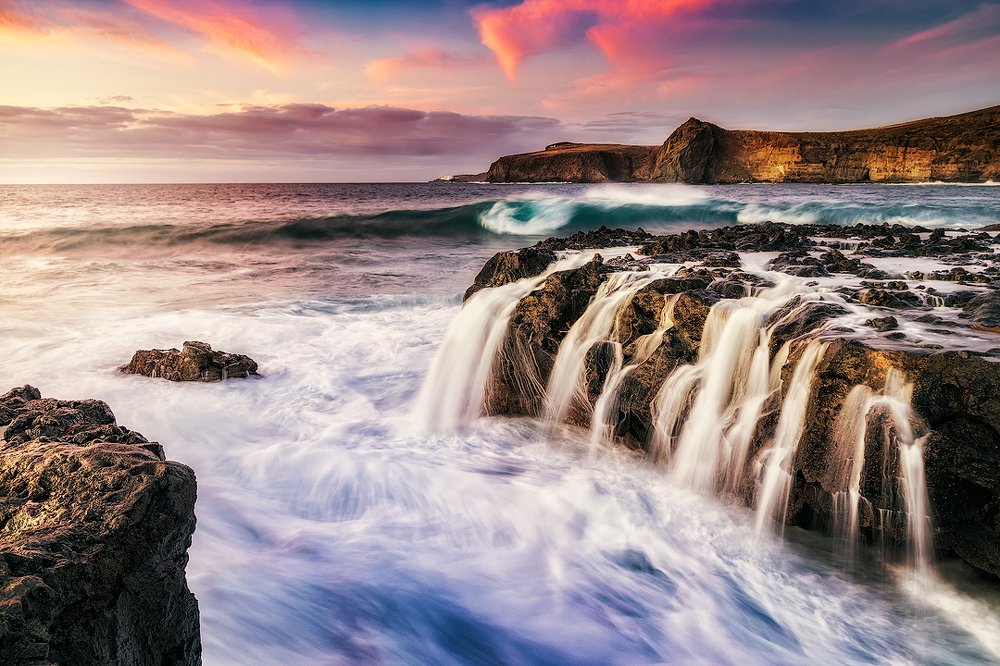 Photograph by Ricardo Ballines Barrera