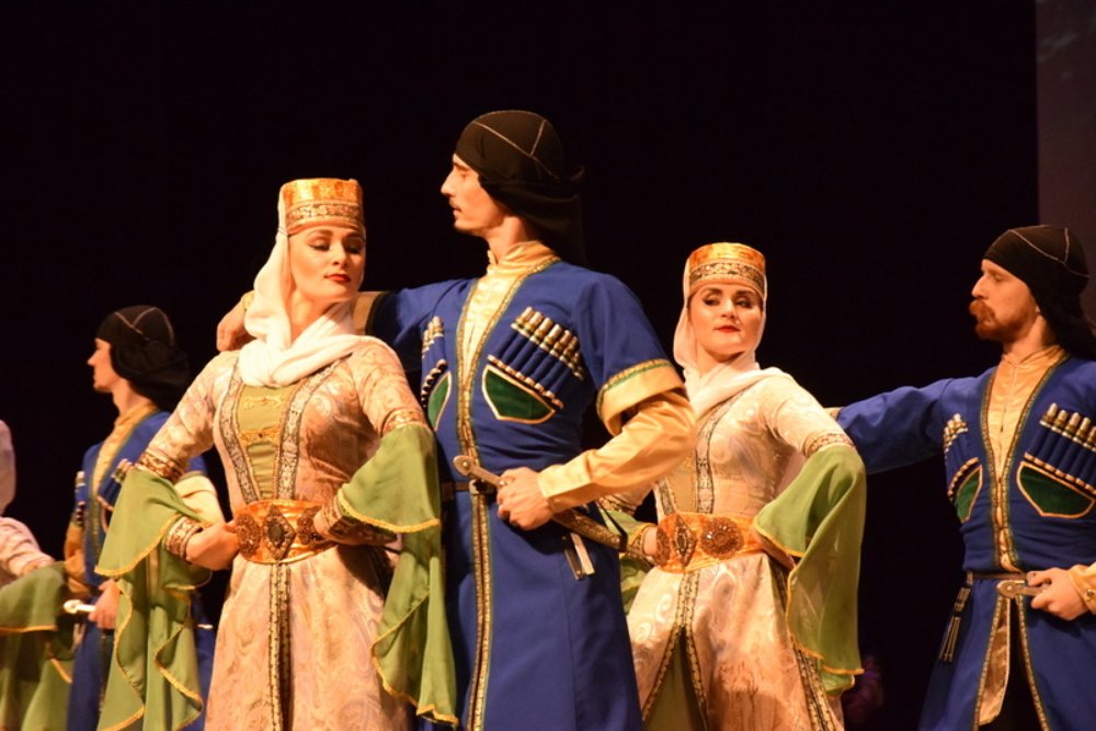 Адыгейский танец