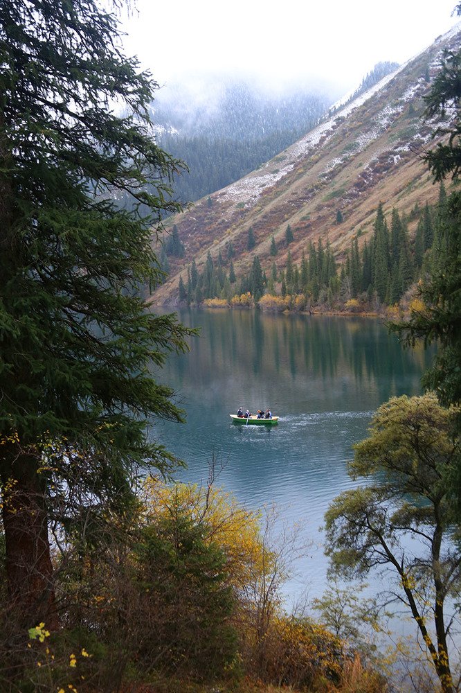 Мы на лодочке катались...