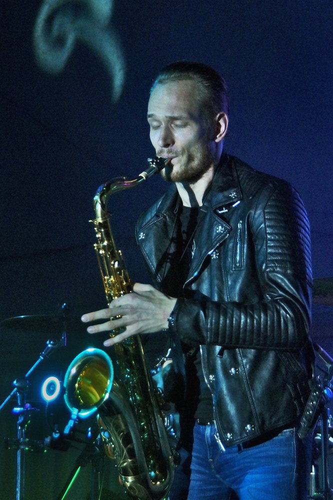 Саксофонист