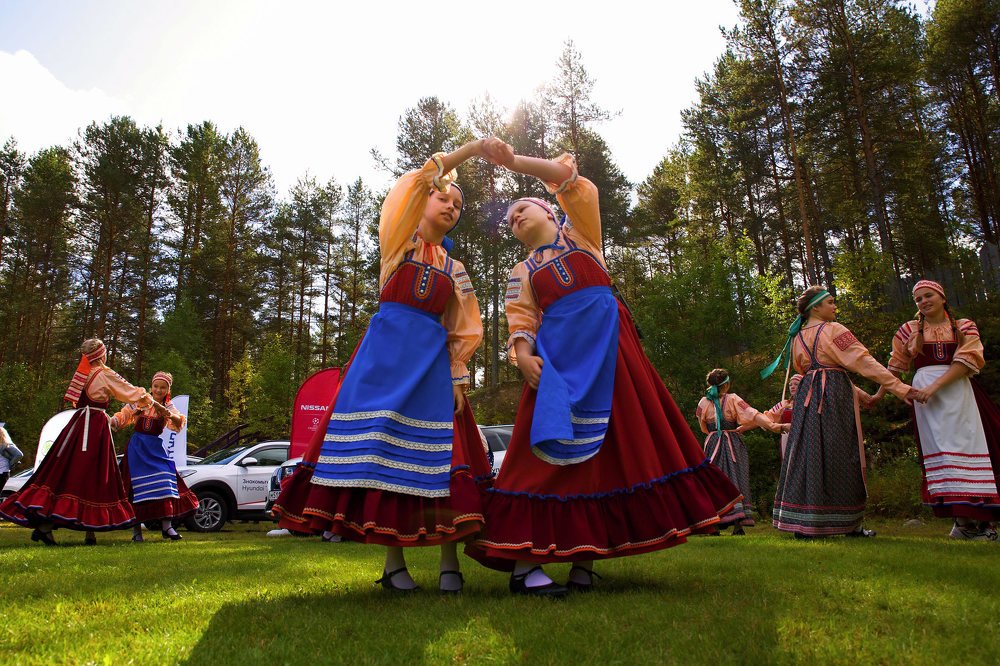 На празднике