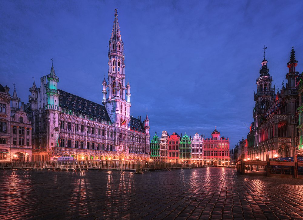 Early morning on the Grand Place of Brussels