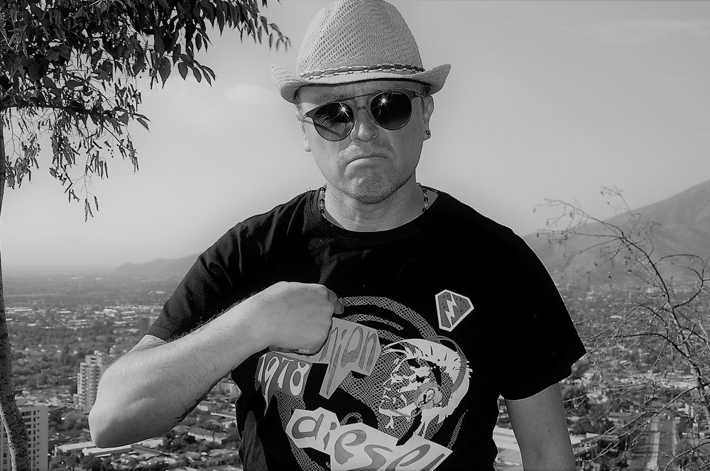 Photograph by Xavier Grossholz