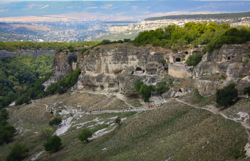 Чуфут-кале пещернй город.