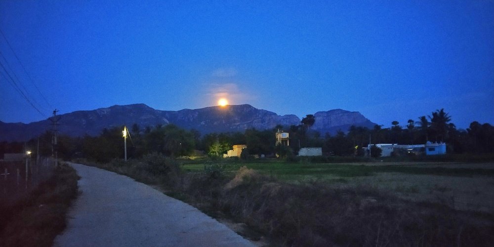 Full Moon Raising