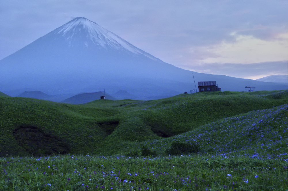 Ключевская в синеве.