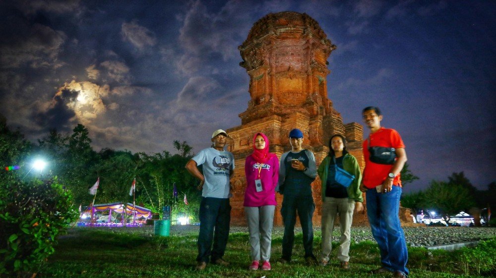 Photograph by Adhi hendrana Jaya wardhana