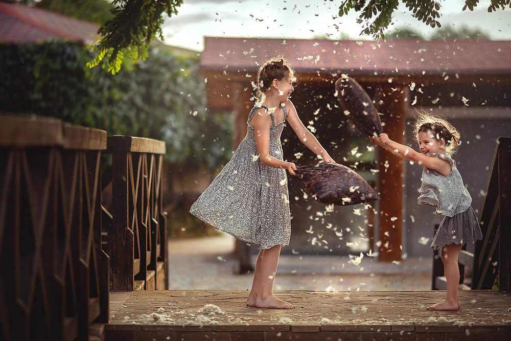 Сестринские забавы:))