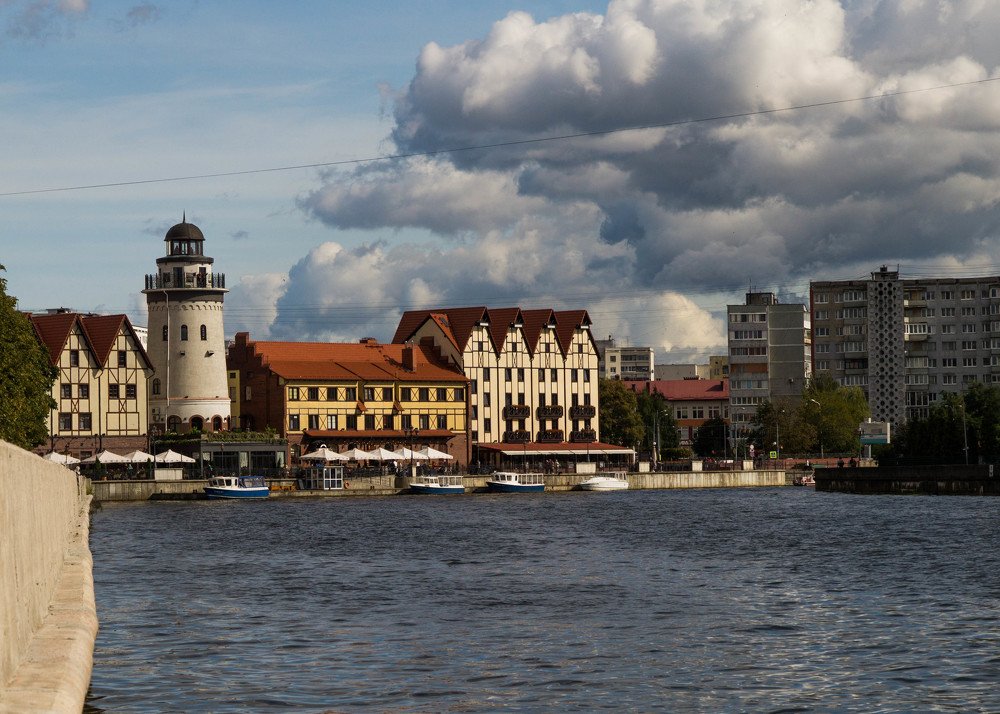 Photograph by Aleksandr Slyusarev