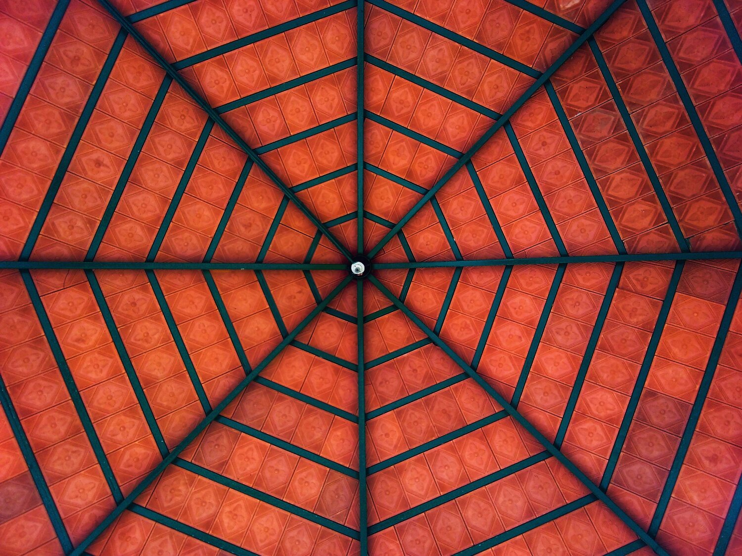 Modern spiderweb