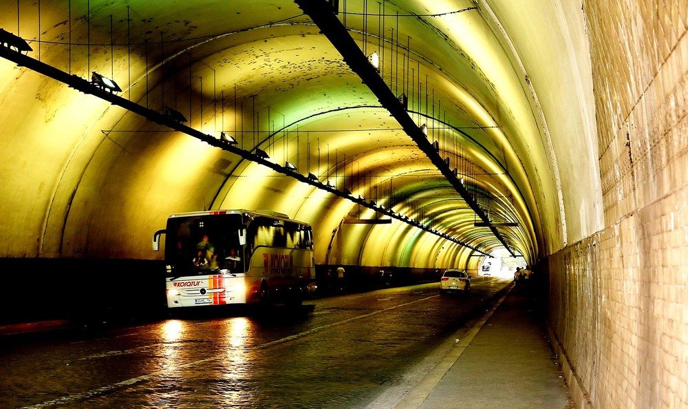 Tunnel
