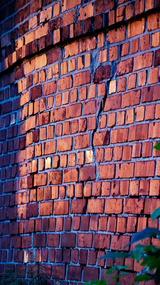 Кирпичная стена