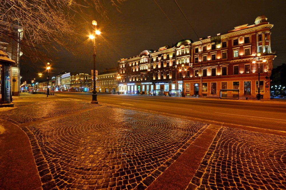 Брусчатка Невского