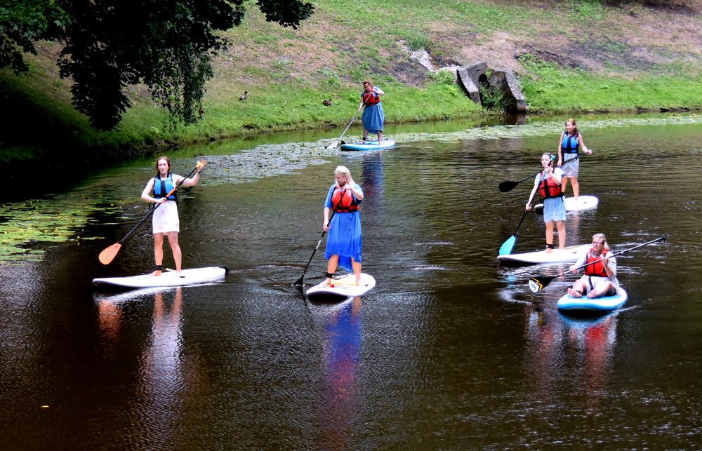А женщины тем временем...