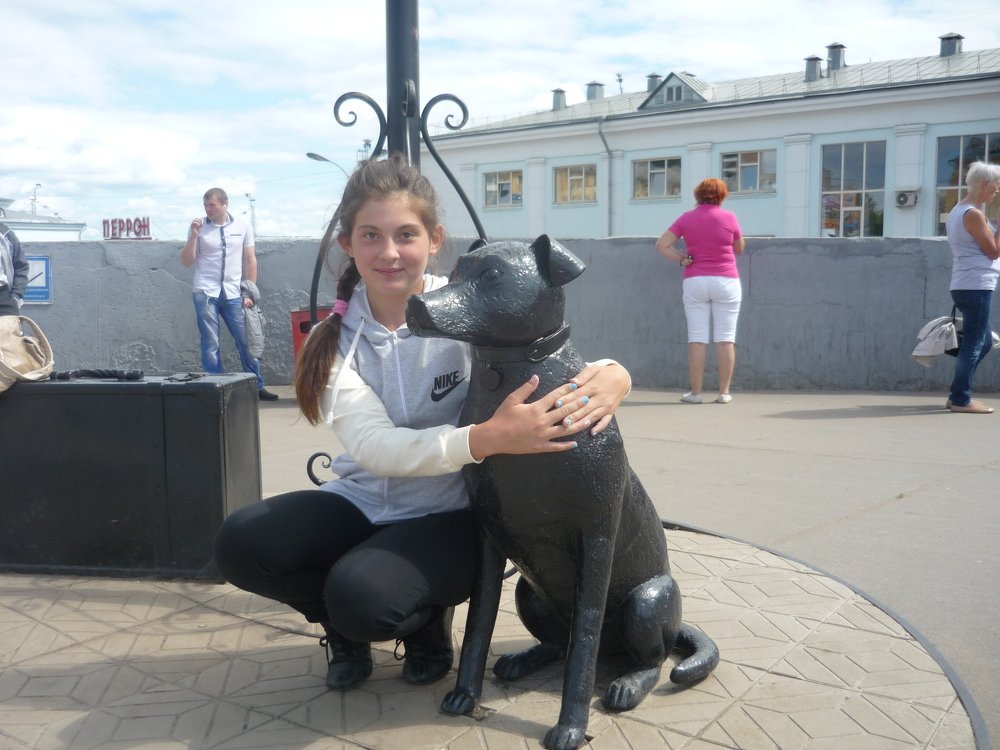 Присядем на дорожку.