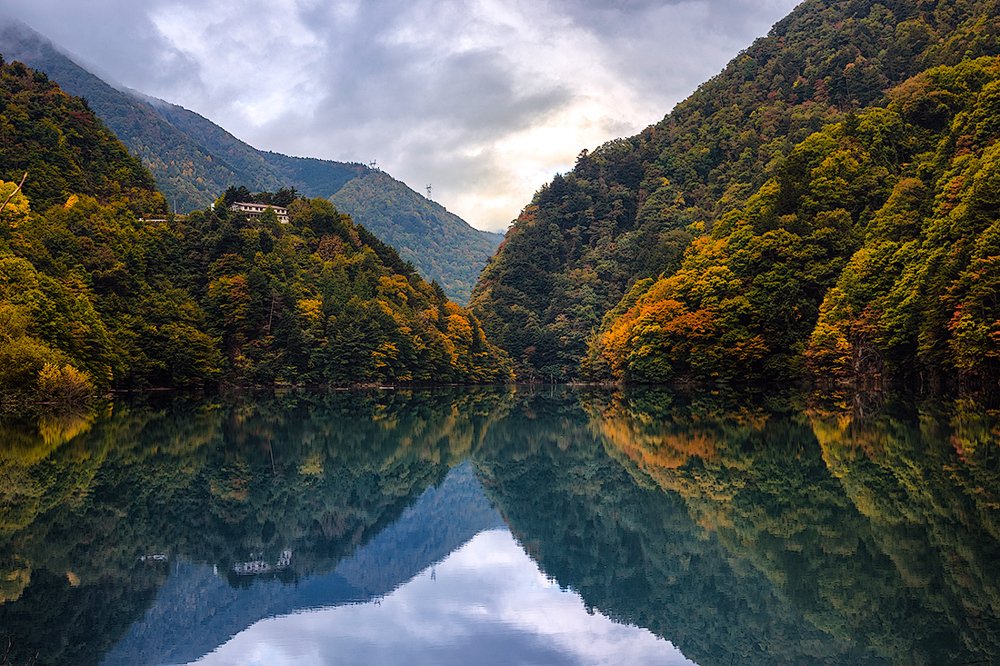 Autumn reflection in Azusa river