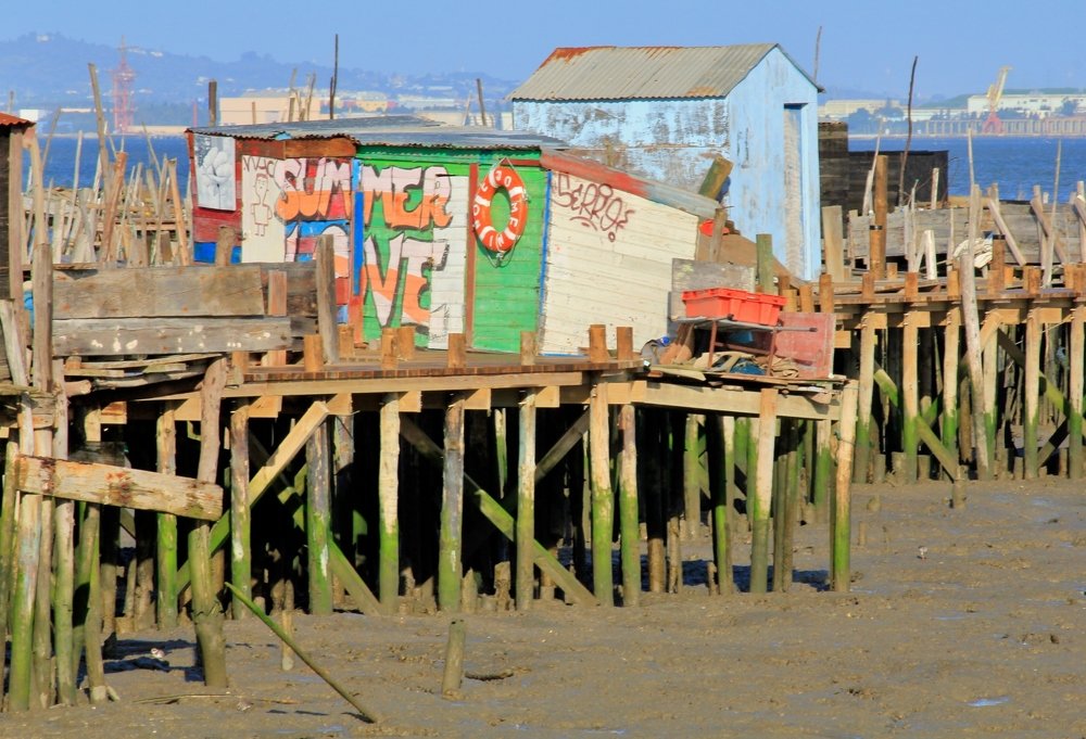 Little houses over the river