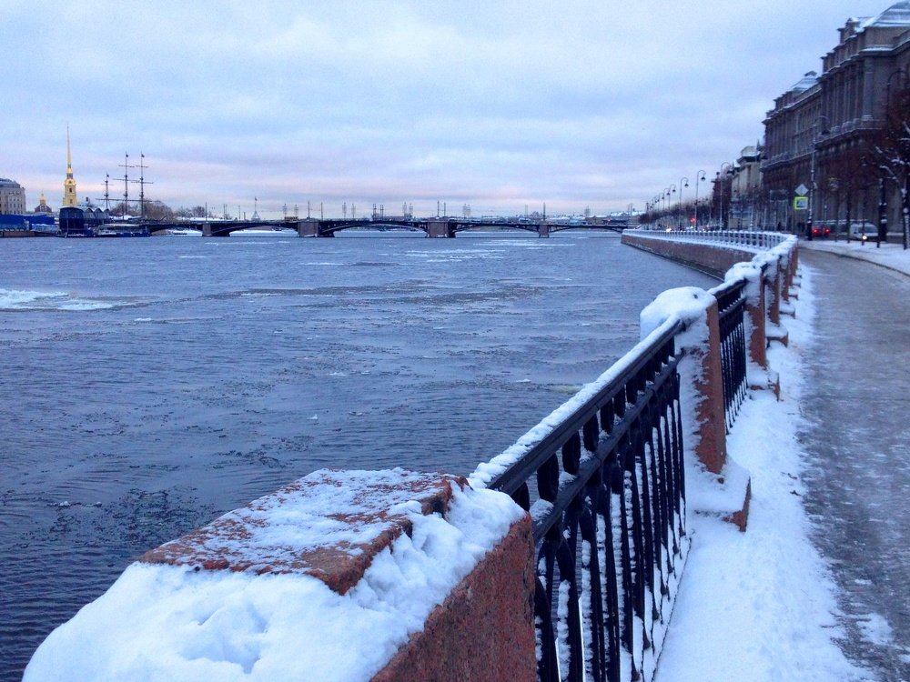 Зима. Нева. Петропавловка
