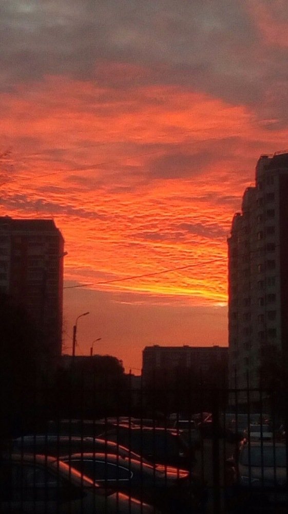 Закат на Амурской улице