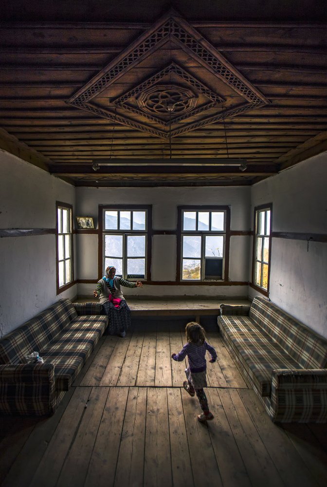 Photograph by Ibrahim Aysündü