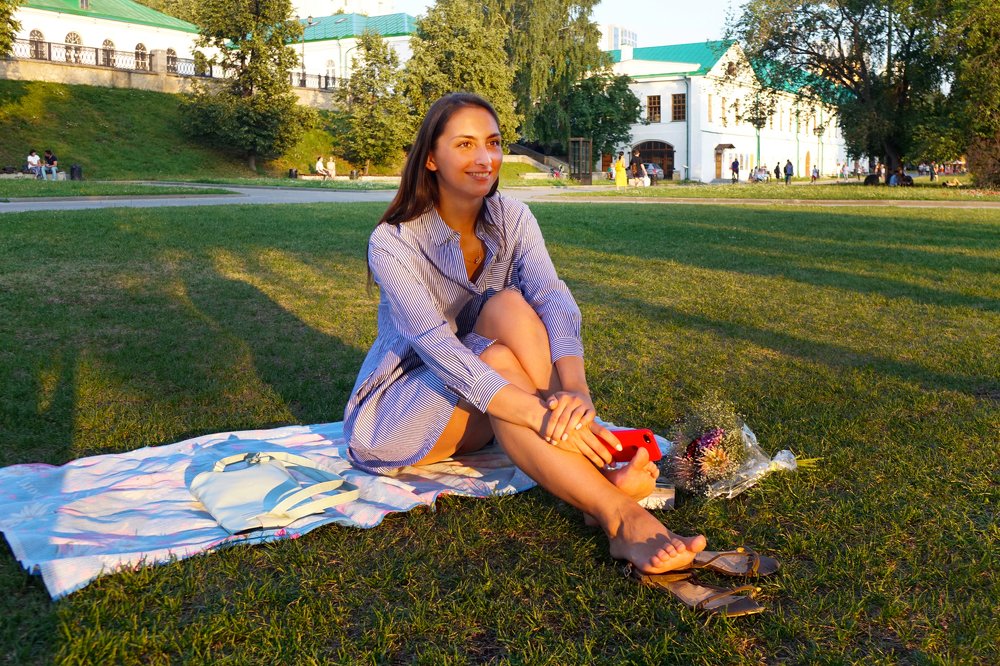 Тёплым летним вечером…