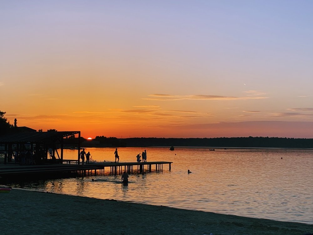 Купание на закате