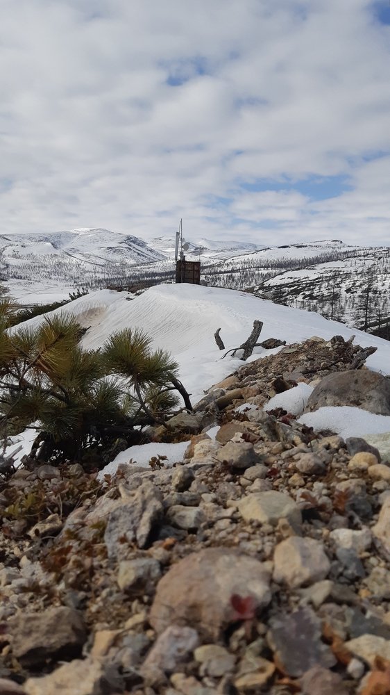 Здесь были люди