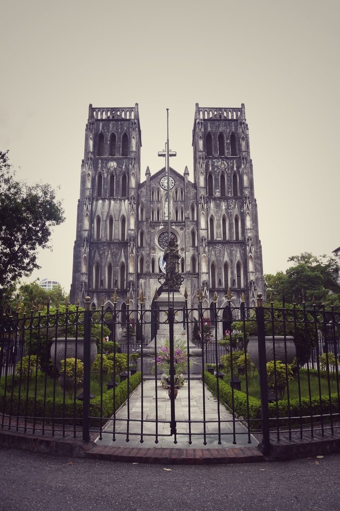 Photograph by Trung Nguyễn