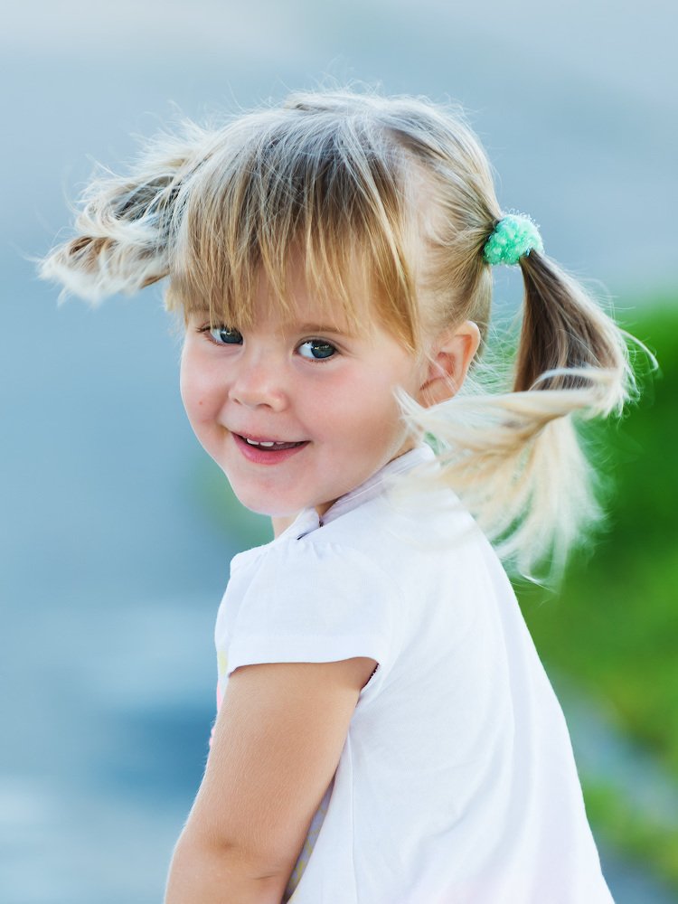 Голубоглазая девчоночка