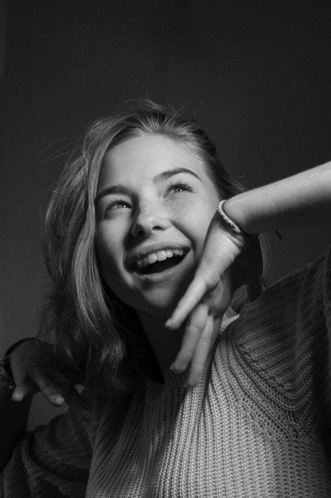 Девочка в ретро