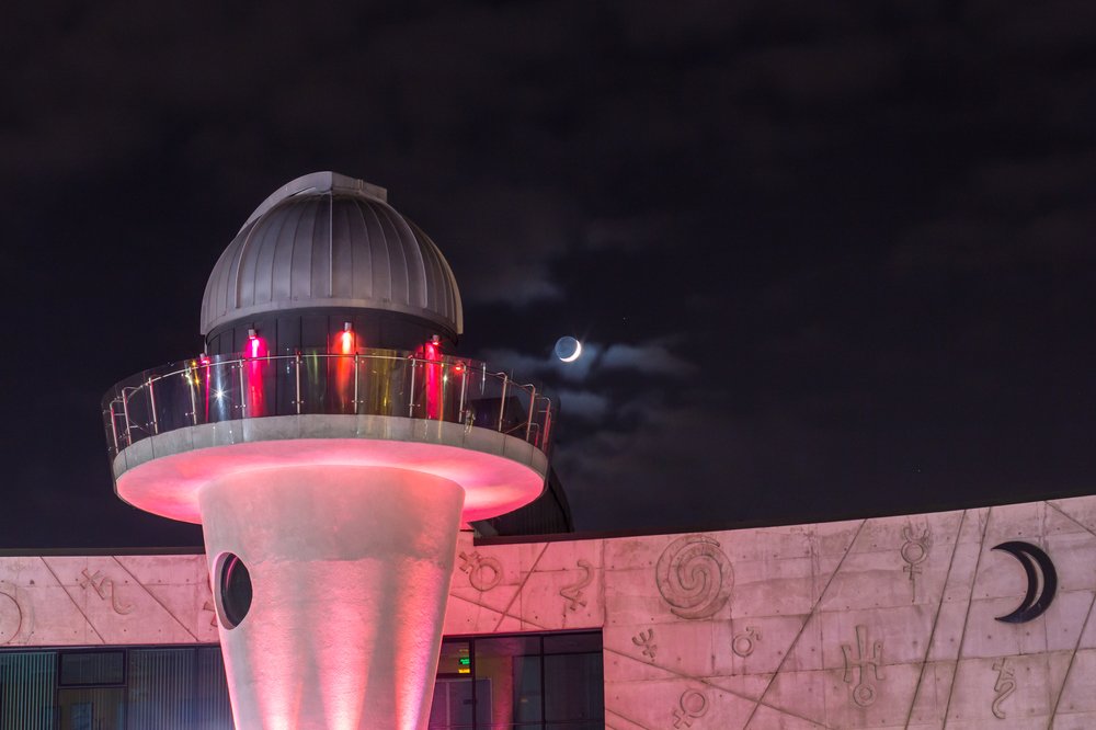 Пепельный свет молодой Луны