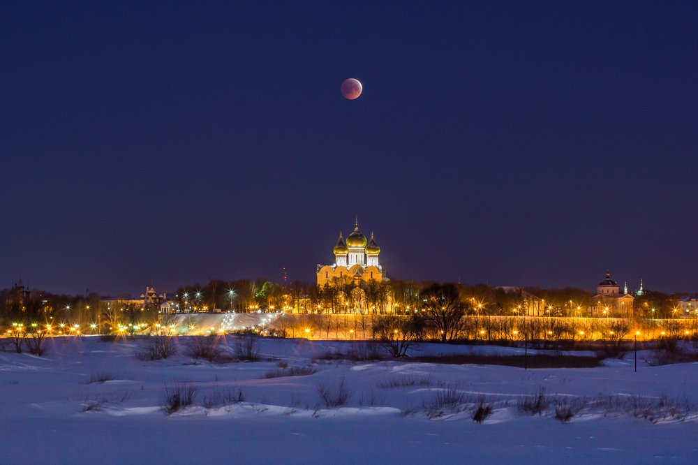 Лунное затмение
