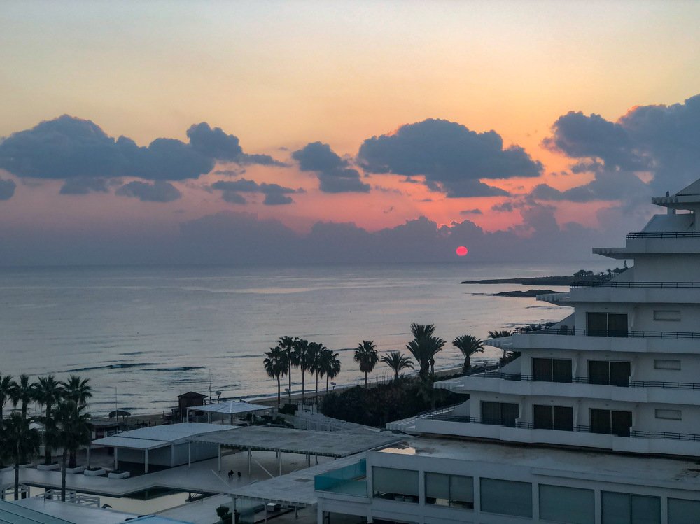 Рассвет на Кипре