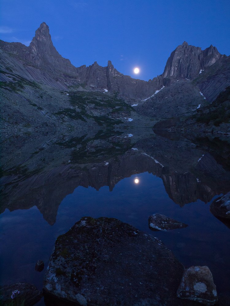 ...Зеркало Горных Духов...