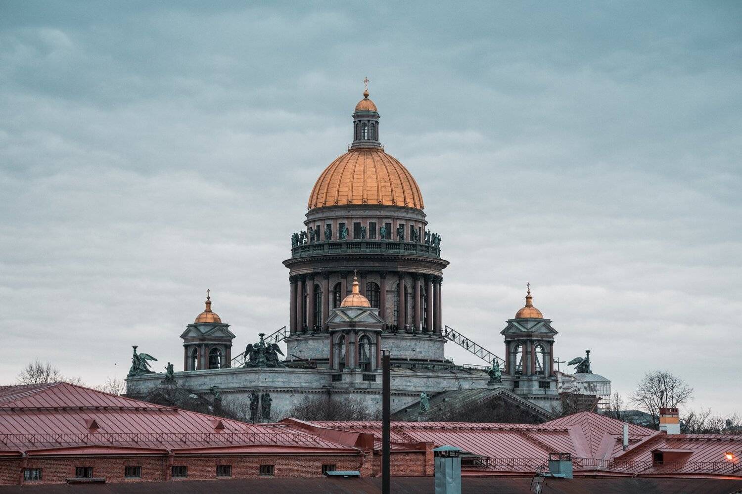 Вид из окна коммуналки