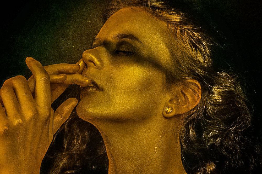 Прощение золотом.