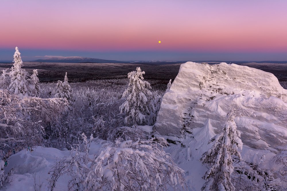 Лунный вечер на горе Колпаки.