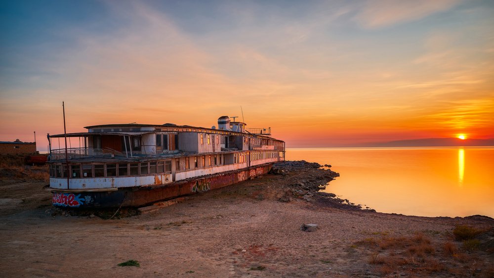 Мне бы в море...