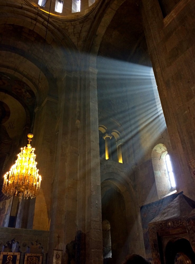 Свет во тьме