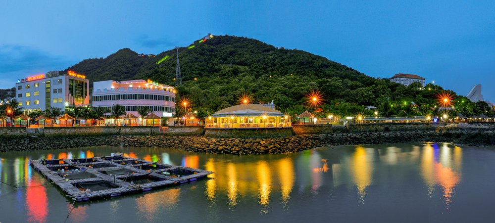 Bạch Dinh Hồ mây