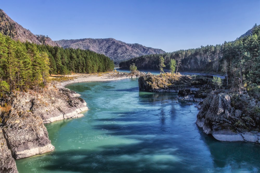 Изумрудная река .